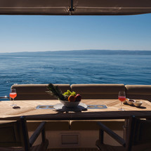 Riviera 5000 Sport Yacht