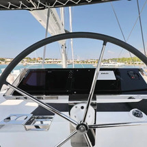 Lagoon 620