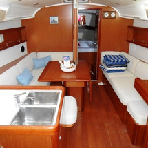 Beneteau Oceanis 37