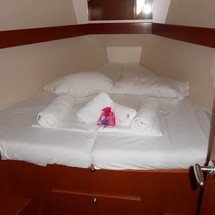 Beneteau Oceanis 37