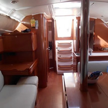 Beneteau Oceanis 37