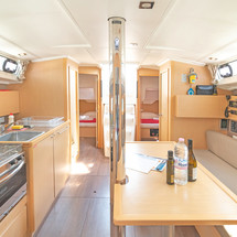Beneteau Oceanis 38.1