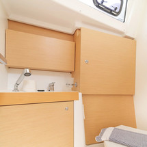 Beneteau Oceanis 38.1