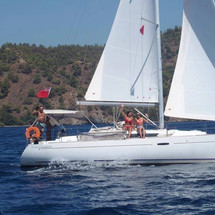 Beneteau Oceanis 37