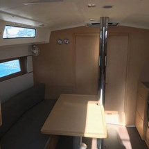 Beneteau Oceanis 38.1