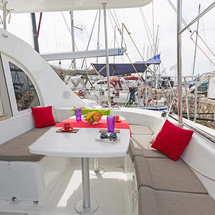 Lagoon 380