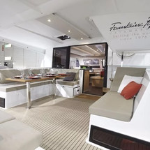 Fountaine Pajot Lucia 40
