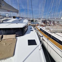 Fountaine Pajot Lucia 40