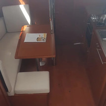 Beneteau Oceanis 38.1