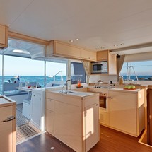 Lagoon 450 F