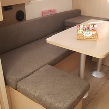 Beneteau Oceanis 38.1