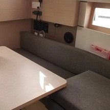 Beneteau Oceanis 38.1