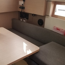 Beneteau Oceanis 38.1