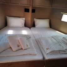 Hanse 548