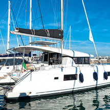 Lagoon 42