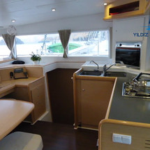 Lagoon 400