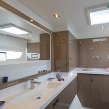 Fountaine Pajot Astréa 42