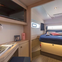 Fountaine Pajot Astréa 42