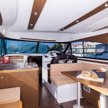 Beneteau Antares 36