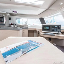 Fountaine Pajot Saona 47