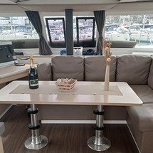 Fountaine Pajot Lucia 40