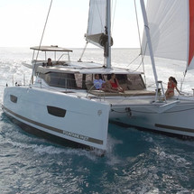 Fountaine Pajot Lucia 40
