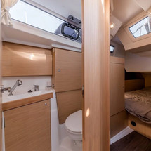 Beneteau Oceanis 38.1