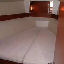 Beneteau Oceanis 37