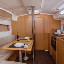 Beneteau Oceanis 38.1