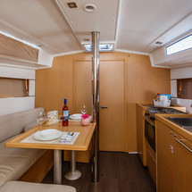 Beneteau Oceanis 38.1