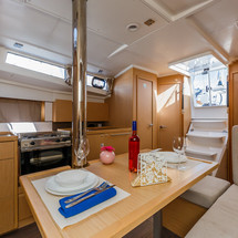 Beneteau Oceanis 38.1