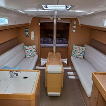 Dufour 350