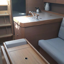 Dufour 350