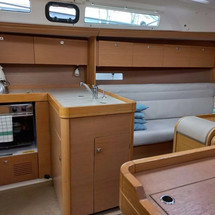 Dufour 350