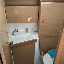 Beneteau Oceanis 38.1