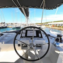 Lagoon 450 F