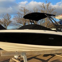 Sea Ray SPX 210