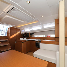Jeanneau Sun Odyssey 410