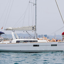 Beneteau Oceanis 38