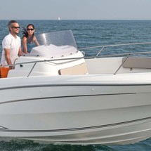 Jeanneau Cap Camarat 7.5 CC