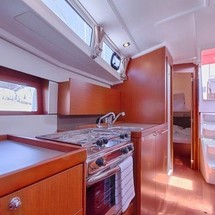 Beneteau Oceanis 38