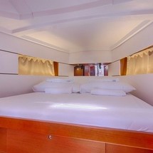 Beneteau Oceanis 38