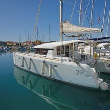 Lagoon 39