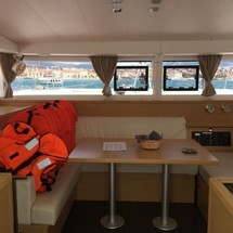 Lagoon 400 S2