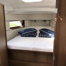 Beneteau Oceanis 38.1