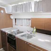 Beneteau Oceanis 38.1