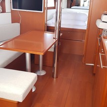 Beneteau Oceanis 38