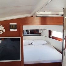 Beneteau Oceanis 38