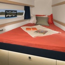 Fountaine Pajot Lucia 40