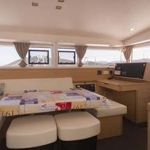 Lagoon 400 S2